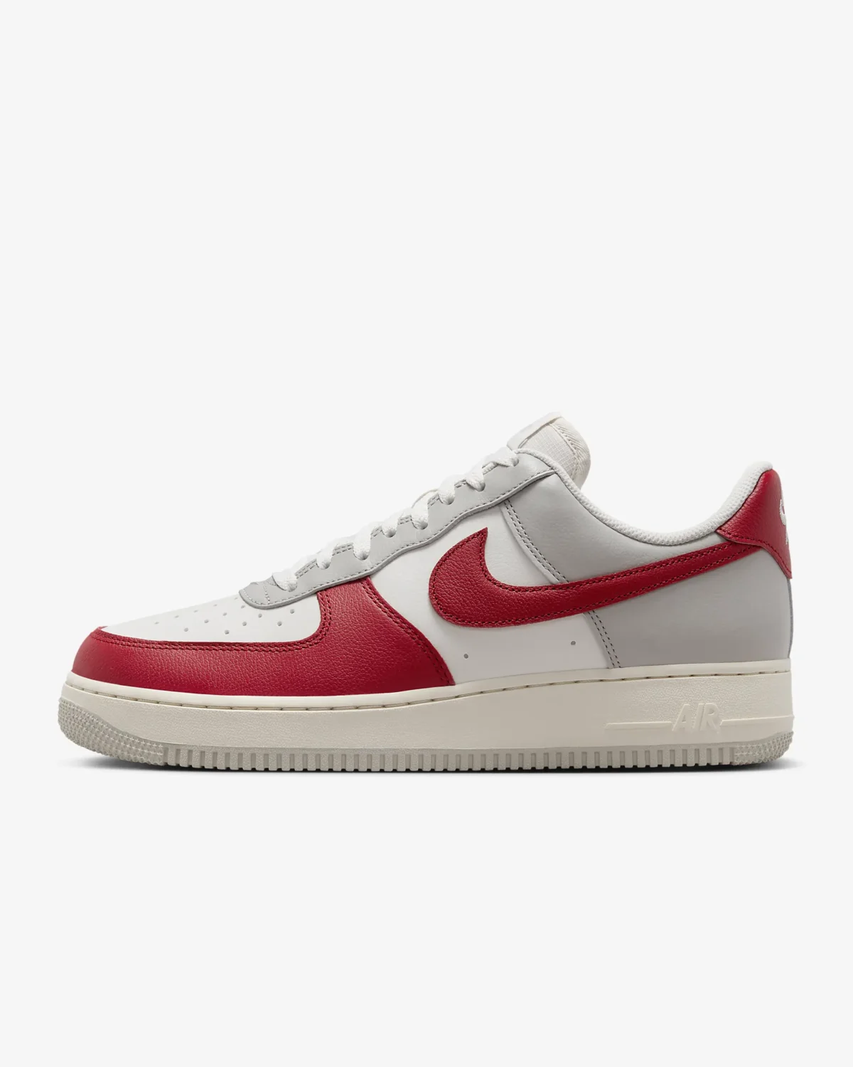 Nike Air Force 1 '07 LV8