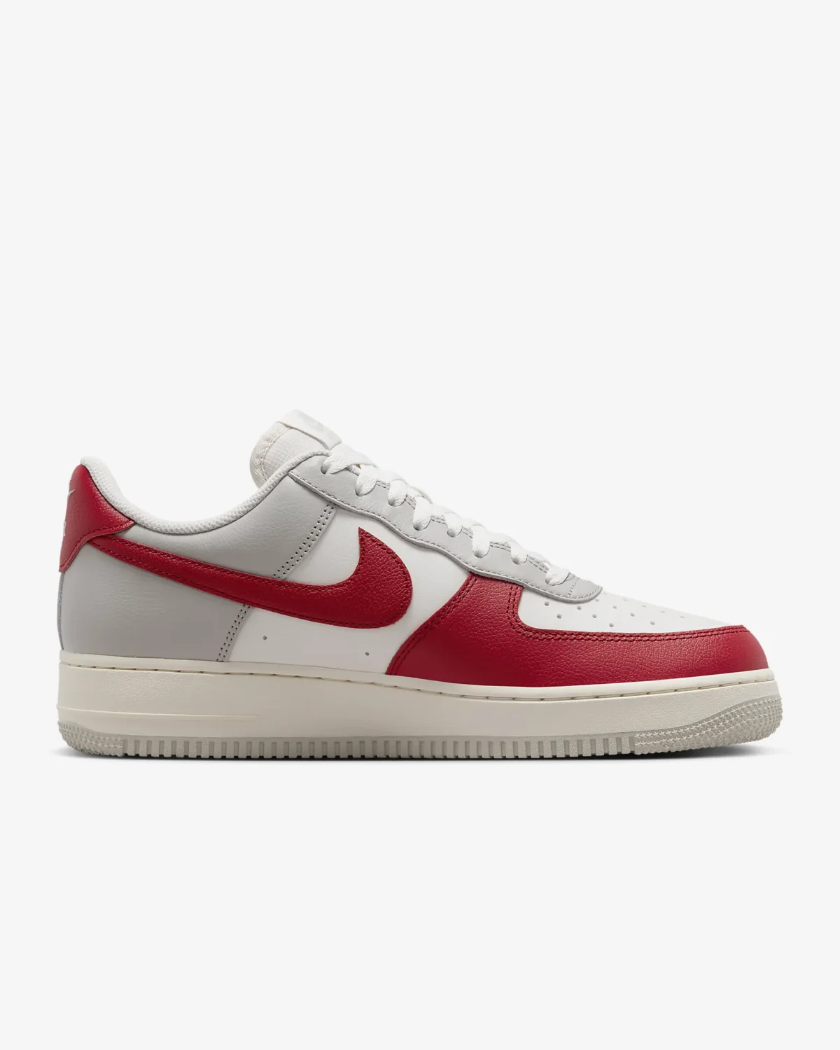 Nike Air Force 1 '07 LV8 - Image 2