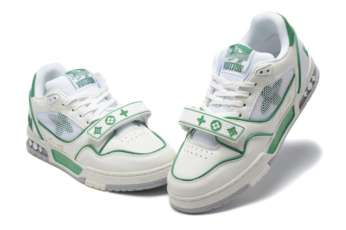 Louis Vuitton sneaker Green/white - Image 4