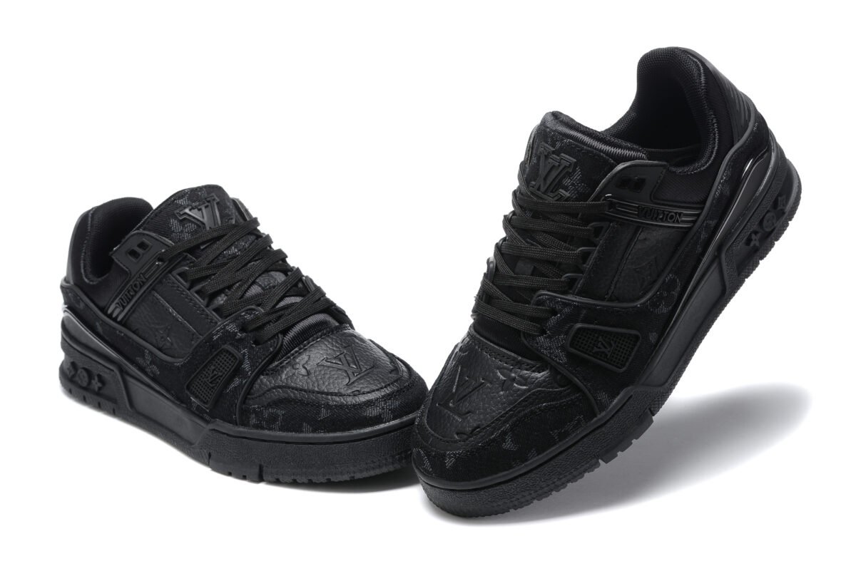 Louis Vuitton sneaker Black - Image 4